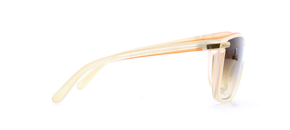 Christian Latour 5511